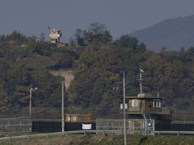 Сјеверна Кореја граница (фото: EPA/JEON HEON-KYUN) - 
