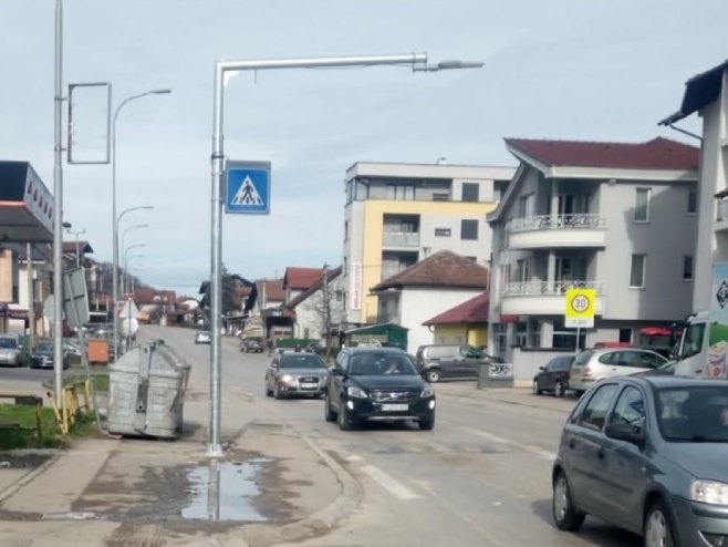 Освијетљени пјешачки прелази код ОШ "Свети Сава" у Бањалуци (ФОТО)