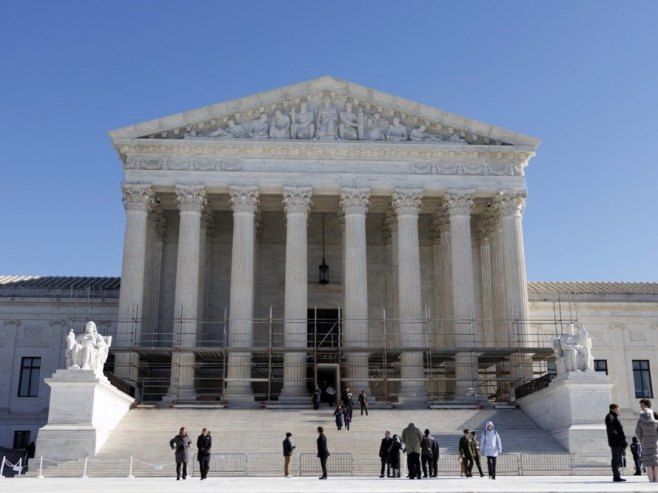 Врховни суд САД поништио већину Трампових одлука о царинама