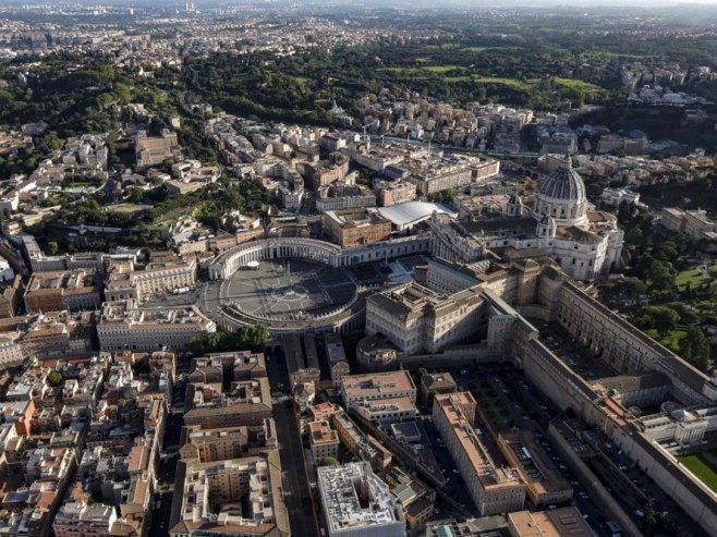 У Риму исписане свастике и нацистички симболи