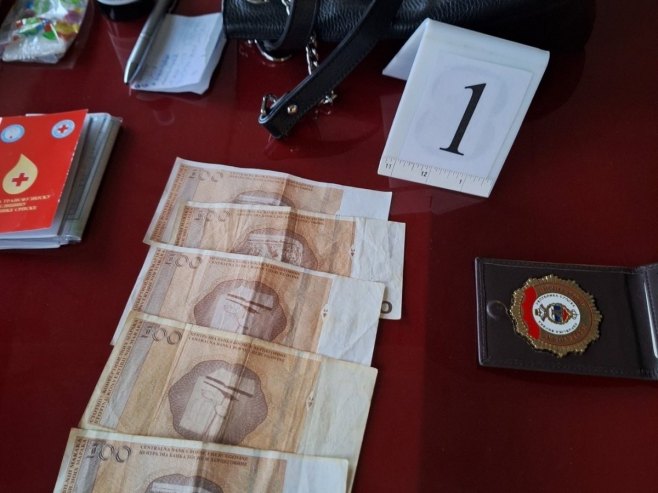 У акцији "АДА" у Бањалуци три лица ухапшена због примање мита (ФОТО)