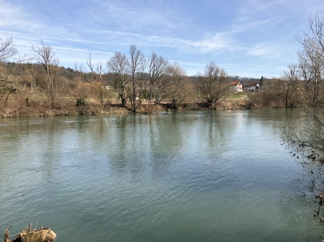 Ухапшена једна особа из БиХ, сумња се да је кријумчарила мигранте