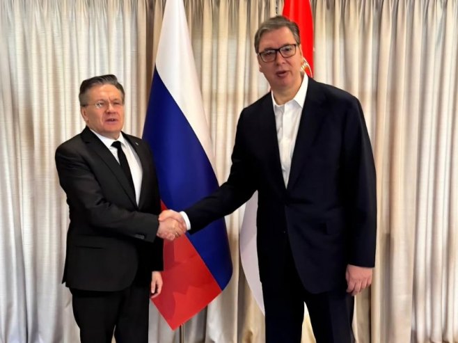 Вучић са директором Росатома о могућностима коришћења нуклеарне енергије у фармацији и здравству
