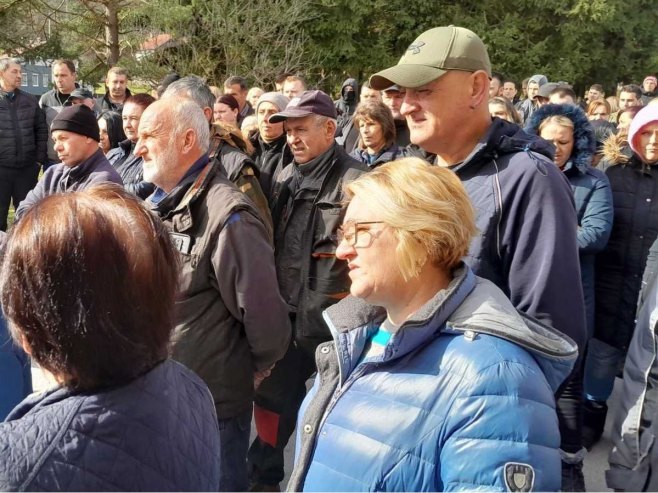 Протест радника ТРЗ Хаџићи: Траже хитну исплату свих заосталих плата