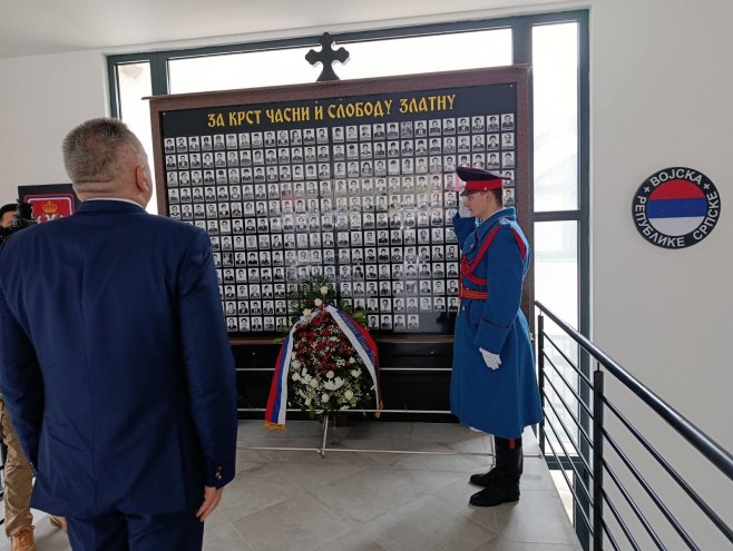 Минић у Рибнику; Положио вијенац у Спомен соби (ФОТО)