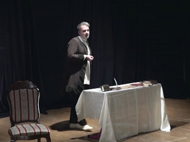 Козарска Дубица: Представа "Слушај како говорим - Сава Мркаљ" (ВИДЕО)