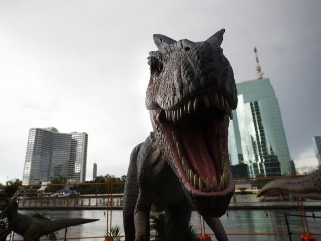 Диносаурис (Фото: EPA/RUNGROJ YONGRIT, илустрација) - 