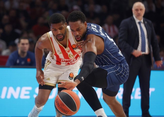 Звезда побиједила Ефес, бриљирао Батлер са седам тројки