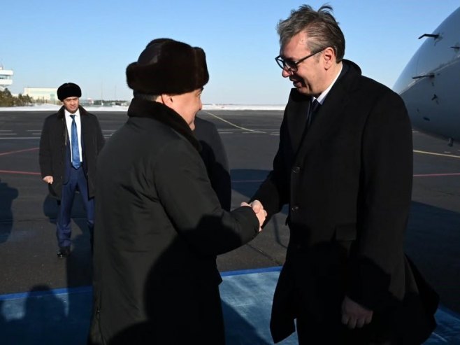 Вучић захвалио премијеру Казахстана на срдачном дочеку