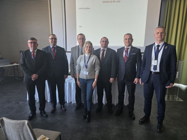 Уступљена фотографија