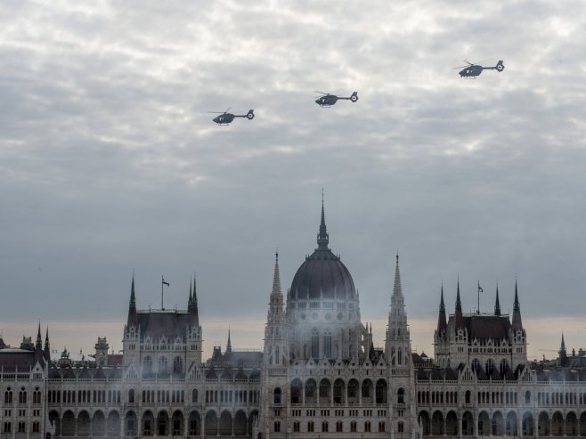 Будимпешта шаље хеликоптерске јединице на границу
