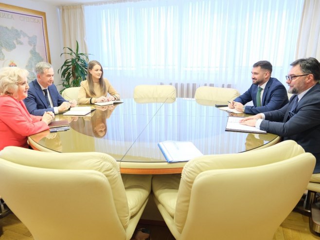 Кошарац са Пуховцем и Тегелтијом о наставку сарадње