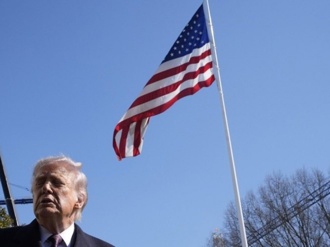 Трамп спомиње могућност "пријатељског преузимања" Кубе
