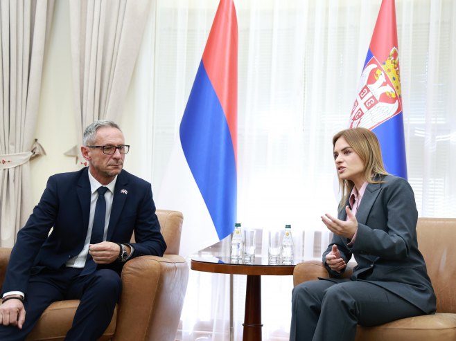 Остојић са Стаменковски: Србију и Српску вежу братске везе, слободу чувати радом и мудрошћу (ФОТО)