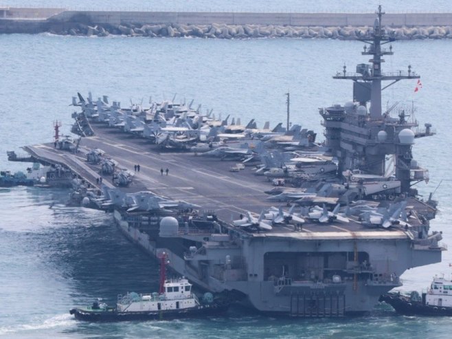 Други по величини у морнарици САД: Иранци тврде да су погодили амерички носач авиона