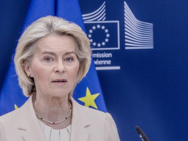 Урсула фон дер Лајен (фото: EPA/OLIVIER MATTHYS) - 