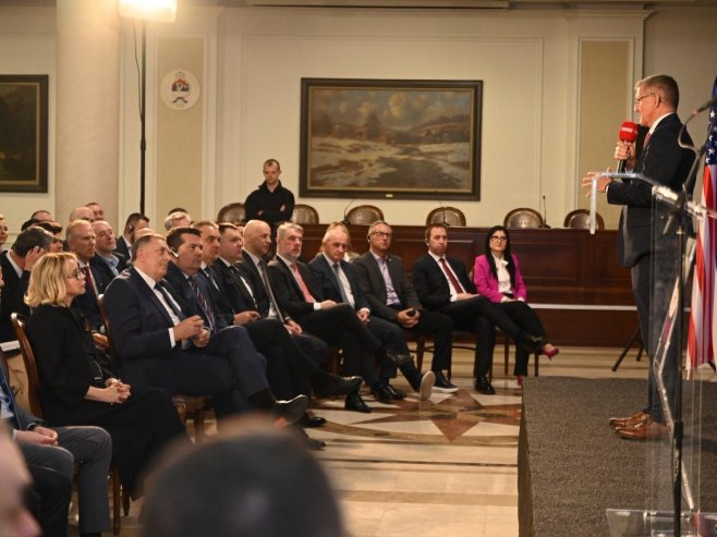 УЖИВО - Предавање америчког генерала Мајкла Флина