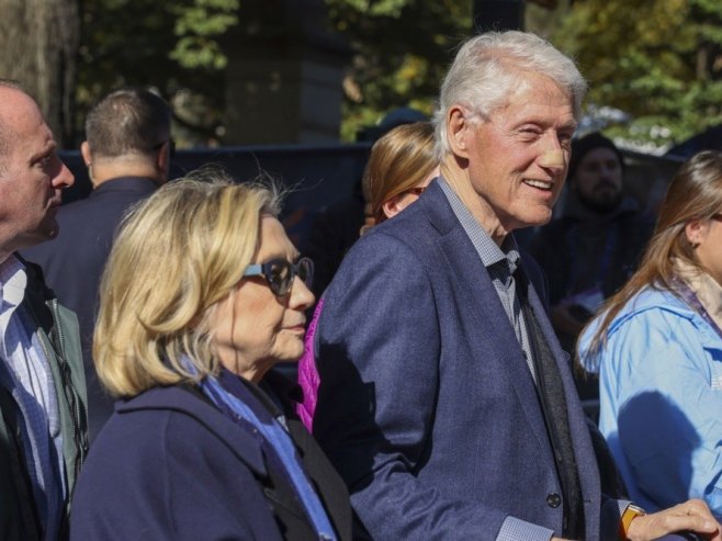 Објављени снимци саслушања Била и Хилари Клинтон о везама с Епстином