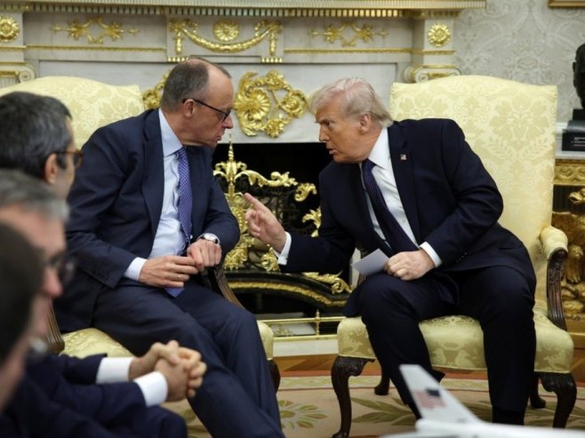 Трамп на састанку са Мерцом: Иранска морнарица, ПВО и ваздухопловство "нокаутирани"