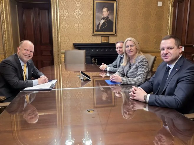 Цвијановић са Меклофлином: Одличан и конструктиван састанак у Бијелој кући (ФОТО)