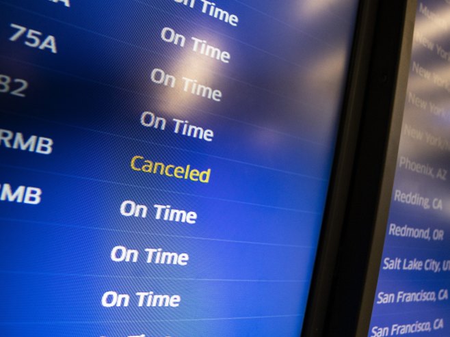 Отказан лет из Дубаија за Сарајево