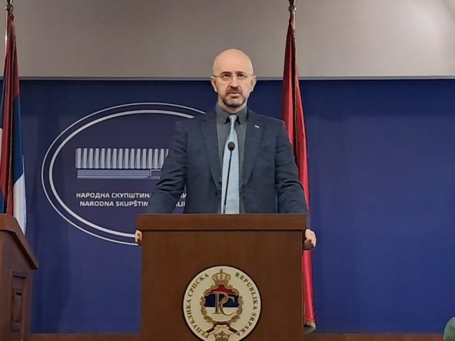 Мазалица: Текст резолуције о забрани усташтва усаглашен са историчарима и правницима; Неке сегменте опозиција није обухватила