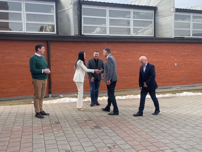 Голубовић у радној посјети у Палама: Новчана средства за санације у школама