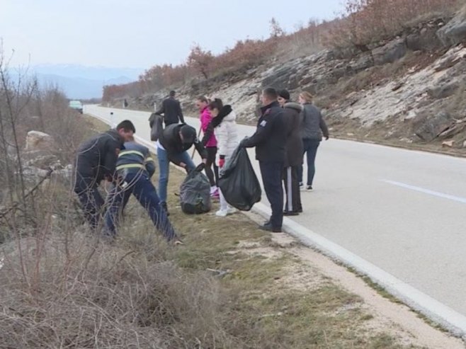Заједничким снагама мјештана уређен магистрални пут Требиње – Билећа