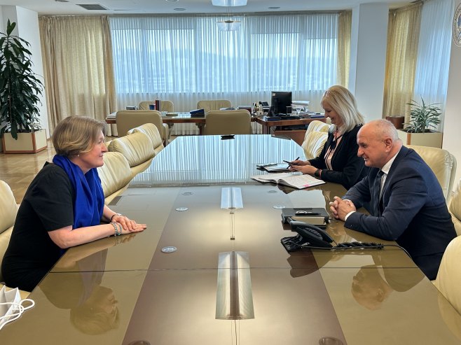 Ђокић и Шинделкова о могућности укључивања чешких компанија у инвестиционе пројекте