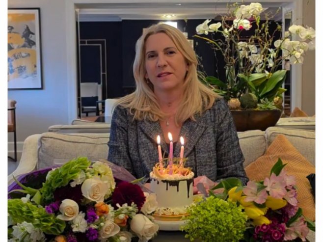 Цвијановић захвалила Додику и Вучићу на изненађењу (фото: instagram.com/zeljka.cvijanovic) Цвијановић захвалила Додику и Вучићу на изненађењу (фото: instagram.com/zeljka.cvijanovic) -