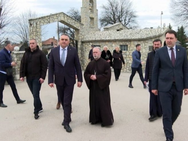 Уочи сједнице Владе у Сокоцу министри и премијер обишли Сарајевско-романијску регију