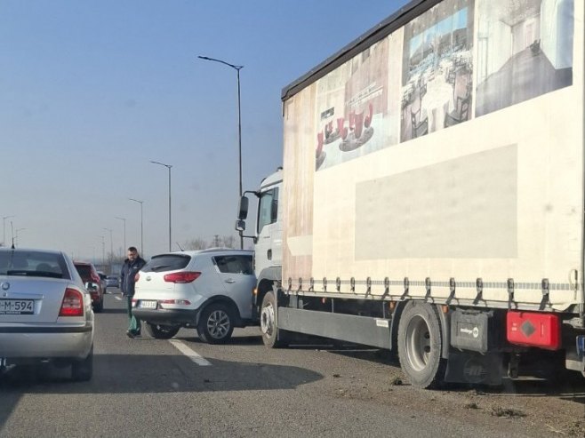 Саобраћајна незгода на брзој цести ка Бањалуци