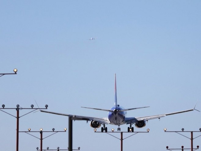 Авион са 173 држављана БиХ полетио из Дубаија; Ђокић за РТРС: Договарамо још један лет