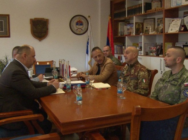 Генерал-мајор Маурицио Фронда у Вишеграду - Фото: РТРС