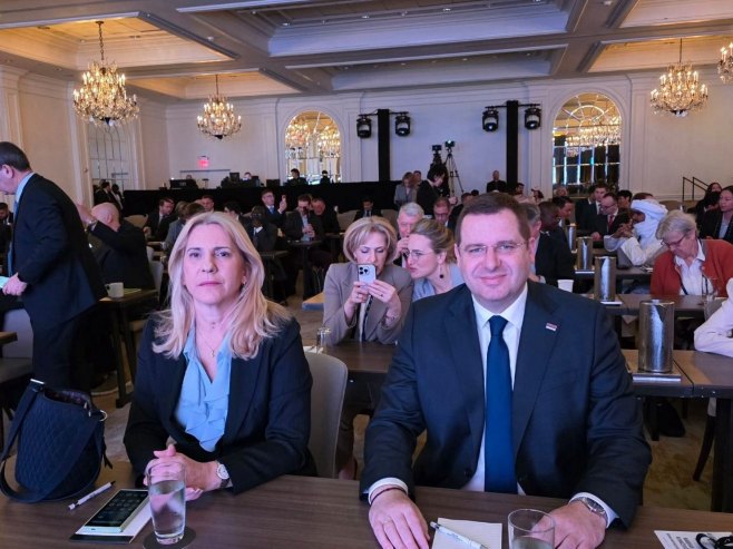 Цвијановић и Ковачевић у Вашингтону на самиту Савеза суверених нација (ФОТО)