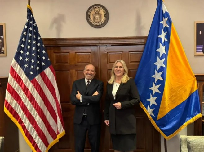 Цвијановић са Трамповим секретаром за економију: Фокус на економским темама