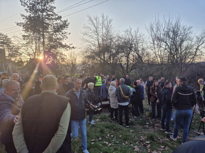 Протест мјештана Старчевице - Фото: РТРС