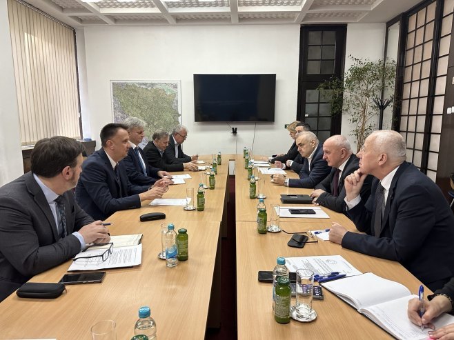 Ђокић - Лакић: Неопходно размотрити увођење привремених заштитних мјера приликом увоза челика и челичних производа (ФОТО)