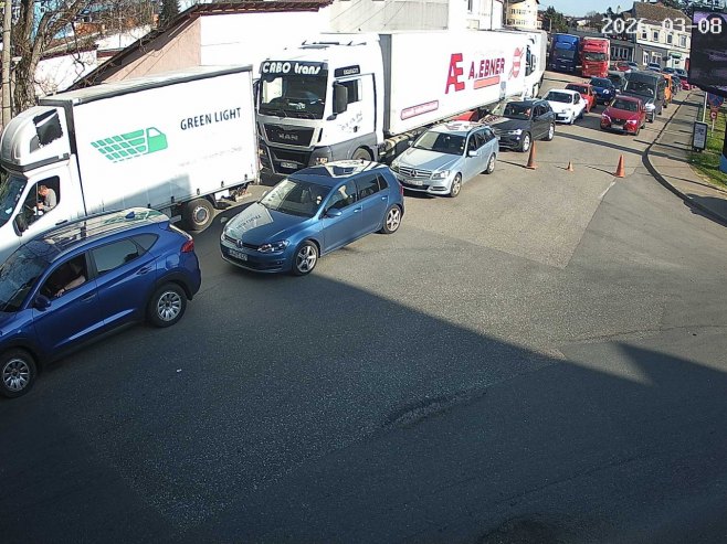 Гранични прелаз Градишка (фото: ams-rs.com) Гранични прелаз Градишка (фото: ams-rs.com) -