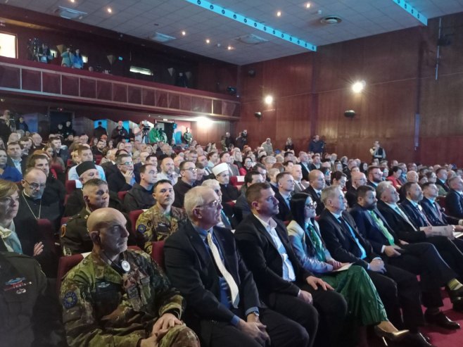 Svečana akademija u Brčkom (Foto: RTRS)