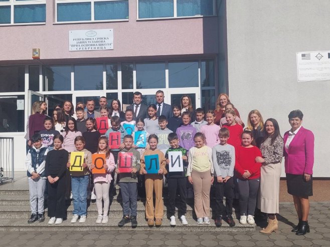 За санацију школа у Сребреници и Братунцу 94.600 КМ