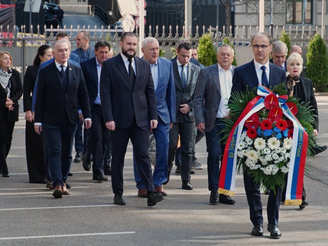 Одата почаст Ђинђићу