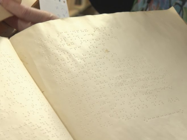 Благо исписано Брајевим писмом: Наша екипа у Београду отворила врата највеће библиотеке за слијепе на Балкану (ВИДЕО)