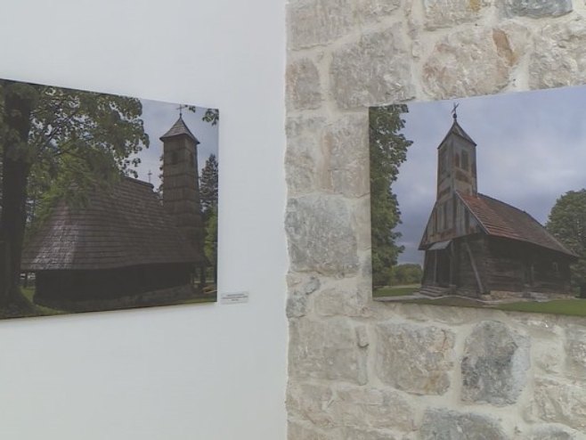 Требиње: Изложба "Цркве брвнаре у околини Приједора-скривени записи"