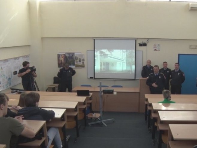 Градишка: Представљен конкурс МУП-а за пријем 150 питомаца