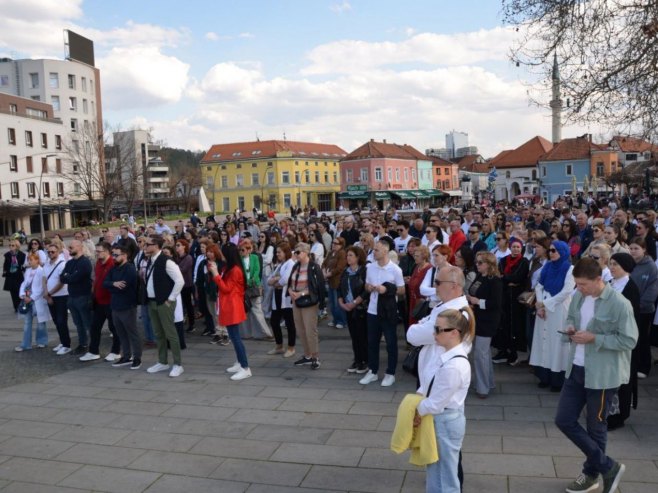 Тузла: Посљедње упозорење љекара - договор или штрајк