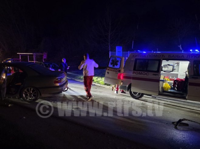 Четири лица повријеђена у удесу у Бањалуци, један возач ухапшен
