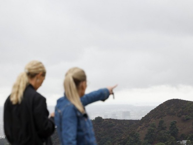 Снажан олујни талас пореметио ваздушни саобраћај широм САД