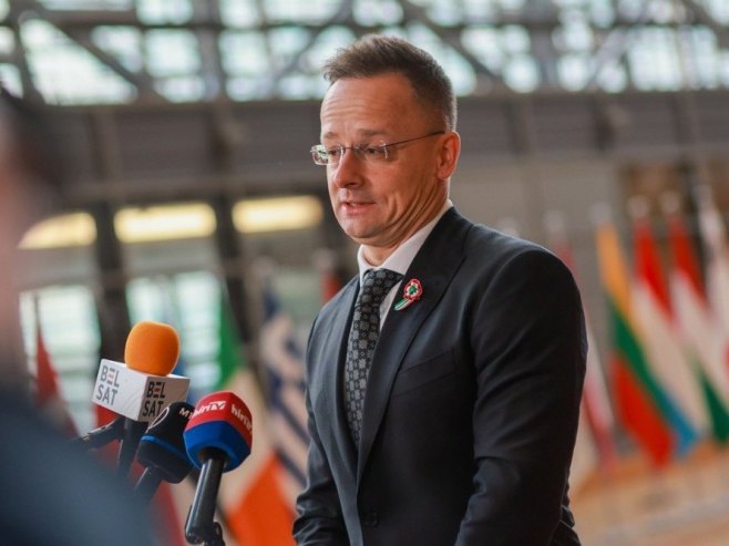 Сијарто: Одлука о суспензији забране куповине руске нафте узнемирила лидере ЕУ