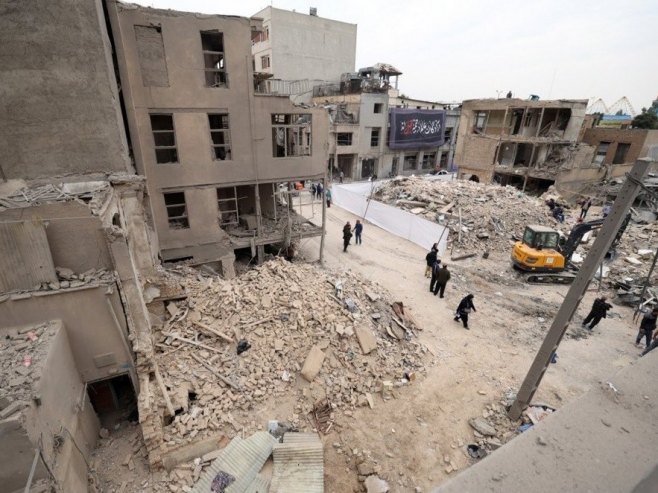 Експлозије у Дубаију након ракетне узбуне; Иран поручује да наставља борбе